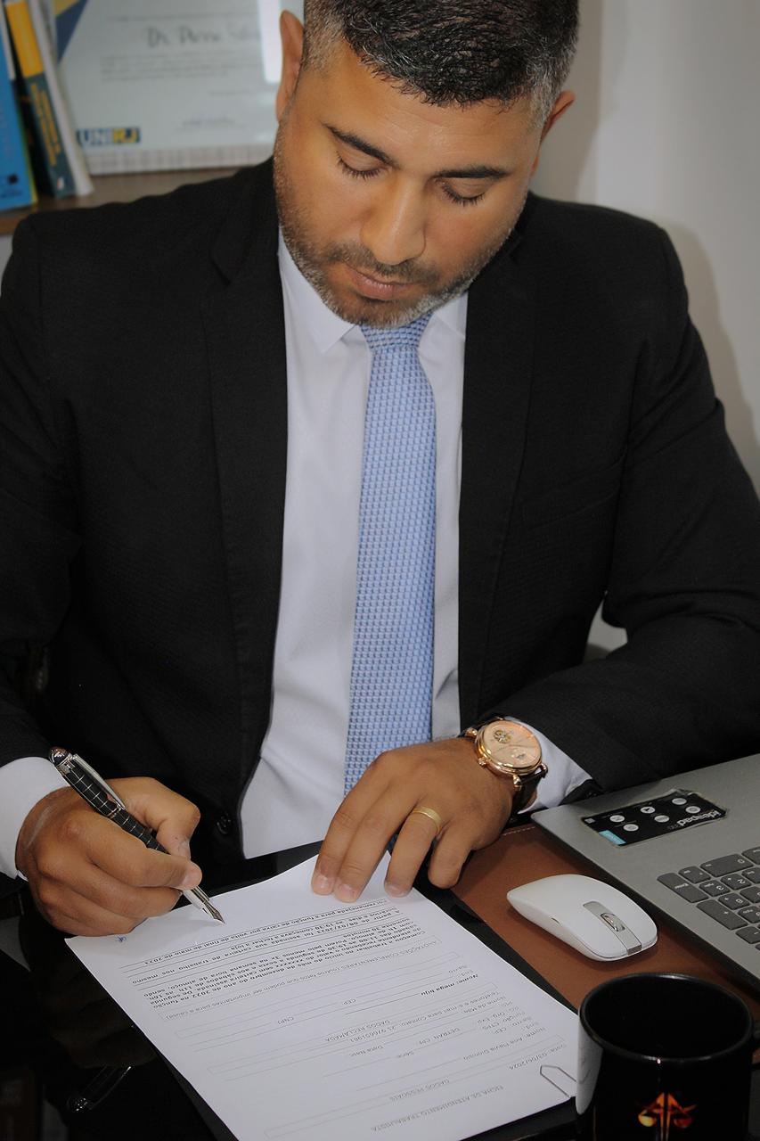 Dr. Pierre Silva no escritório